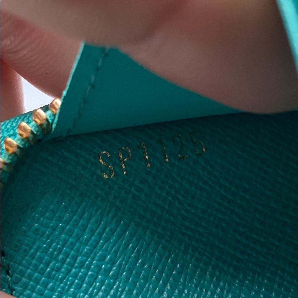 🤎💙 Louis Vuitton Turquoise Monogram Multicartes💙🤎 - Picture 12 of 12